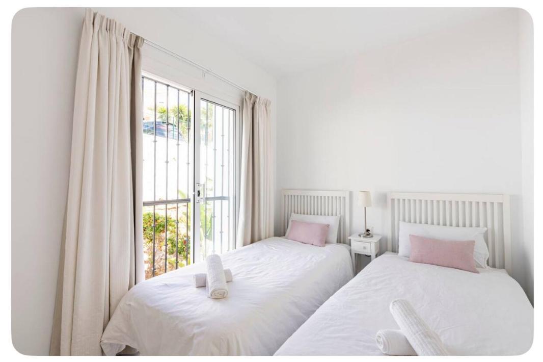 La Casa En La Carihuela Playa A 4 Minutos A Pie Villa ตอร์เรโมลิโนส ภายนอก รูปภาพ