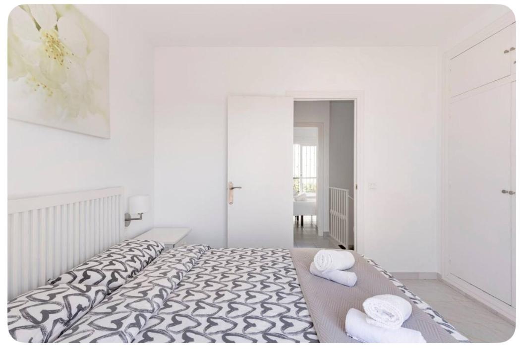La Casa En La Carihuela Playa A 4 Minutos A Pie Villa ตอร์เรโมลิโนส ภายนอก รูปภาพ
