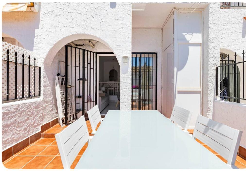 La Casa En La Carihuela Playa A 4 Minutos A Pie Villa ตอร์เรโมลิโนส ภายนอก รูปภาพ